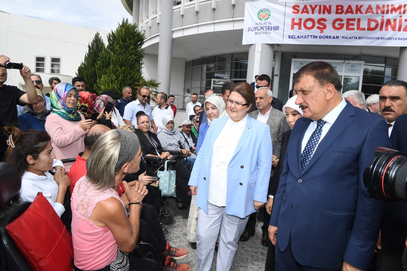 BÜYÜKŞEHİR BELEDİYEMİZİN ÇALIŞMALARI  ÖRNEK OLMAYA DEVAM EDECEK