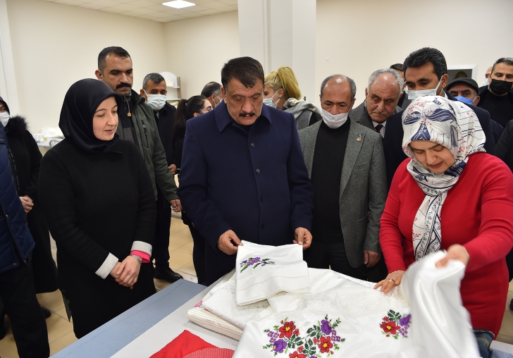 BÜYÜKŞEHİR BELEDİYESİ TECDE KÜLTÜR MERKEZİNDE  BAYANLARA GERİ DÖNÜŞÜM KURSU