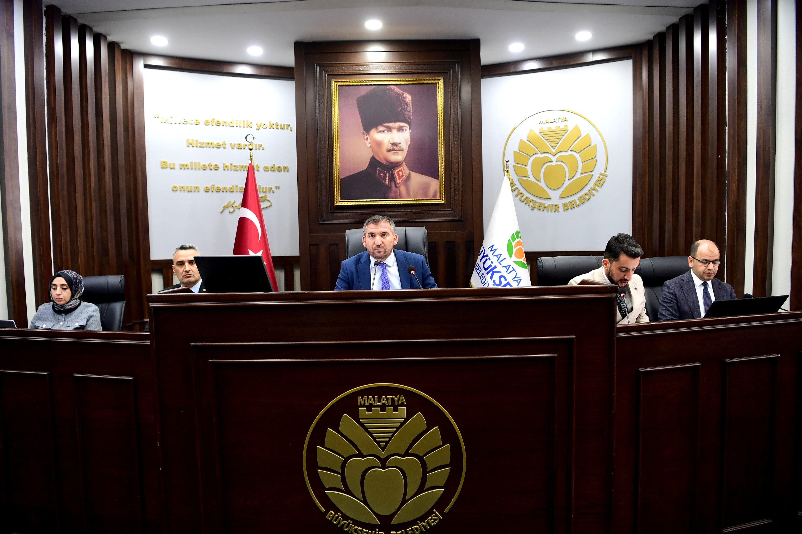 BÜYÜKŞEHİR MECLİSİNDE NİSAN MESAİSİ TAMAMLANDI