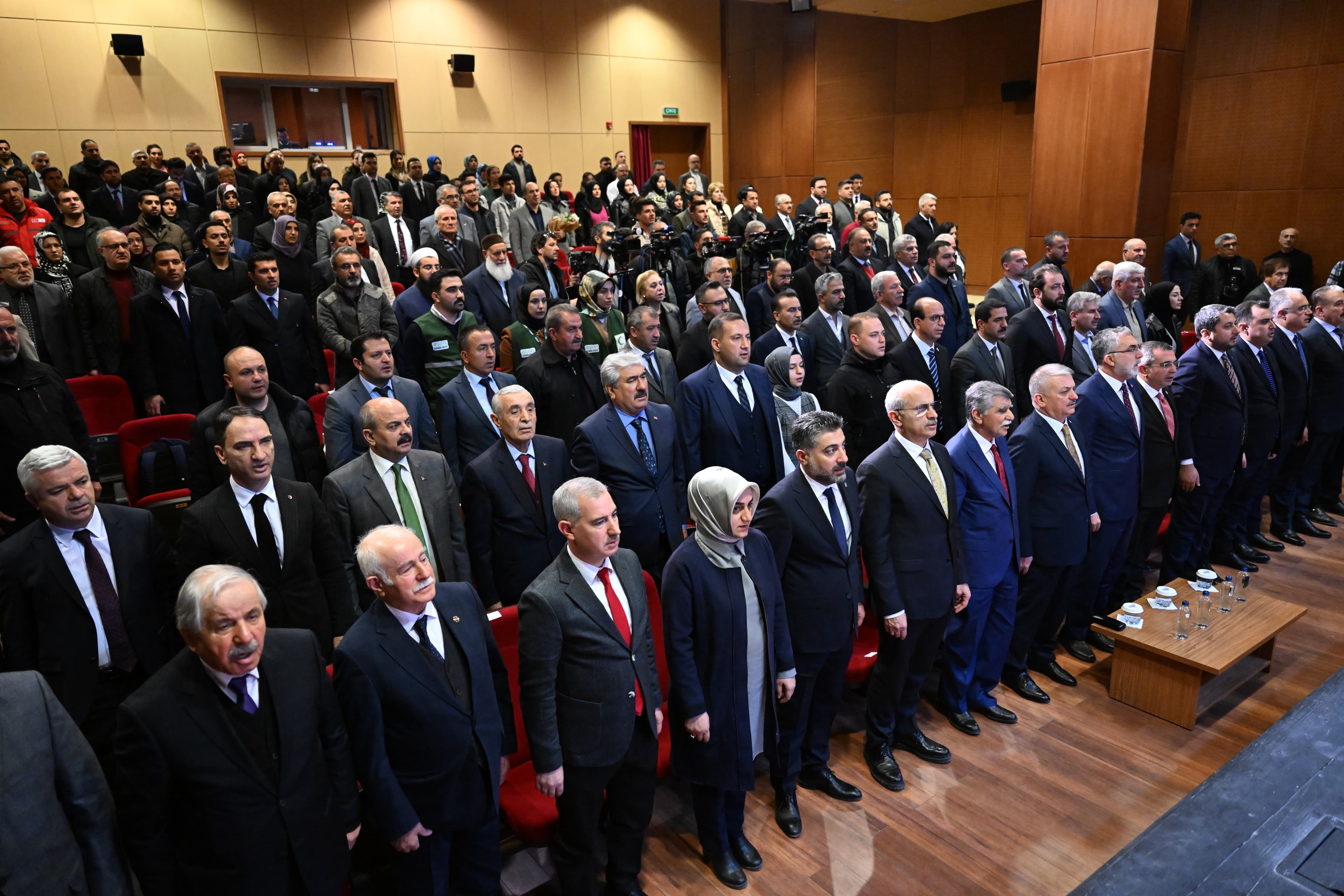 ÇALIŞMA BAKANI IŞIKHAN: AK BELEDİYECİLİK VE HİZMET FARKINI HEPİNİZ GÖRDÜNÜZ