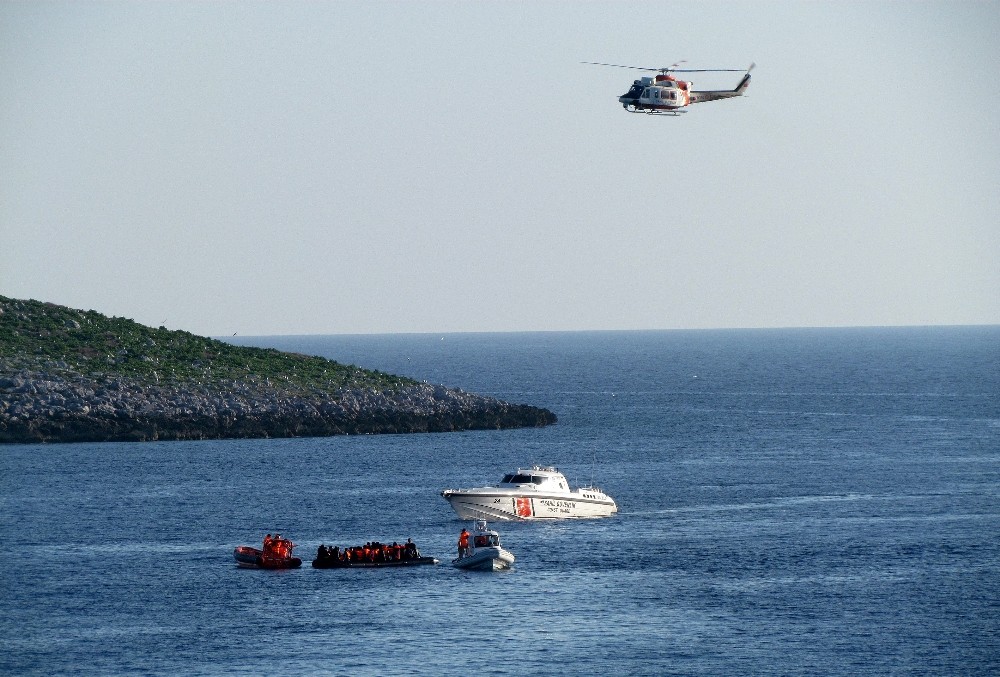 Çeşme´de lastik bot alabora oldu: 3 göçmen öldü
