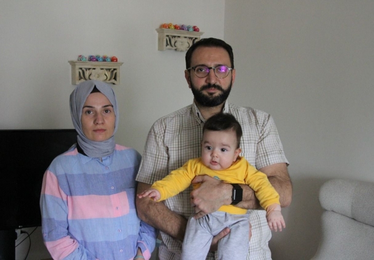 Çınar Bebeğin Annesi ve Babasın'dan Umutsuz Bekleyiş