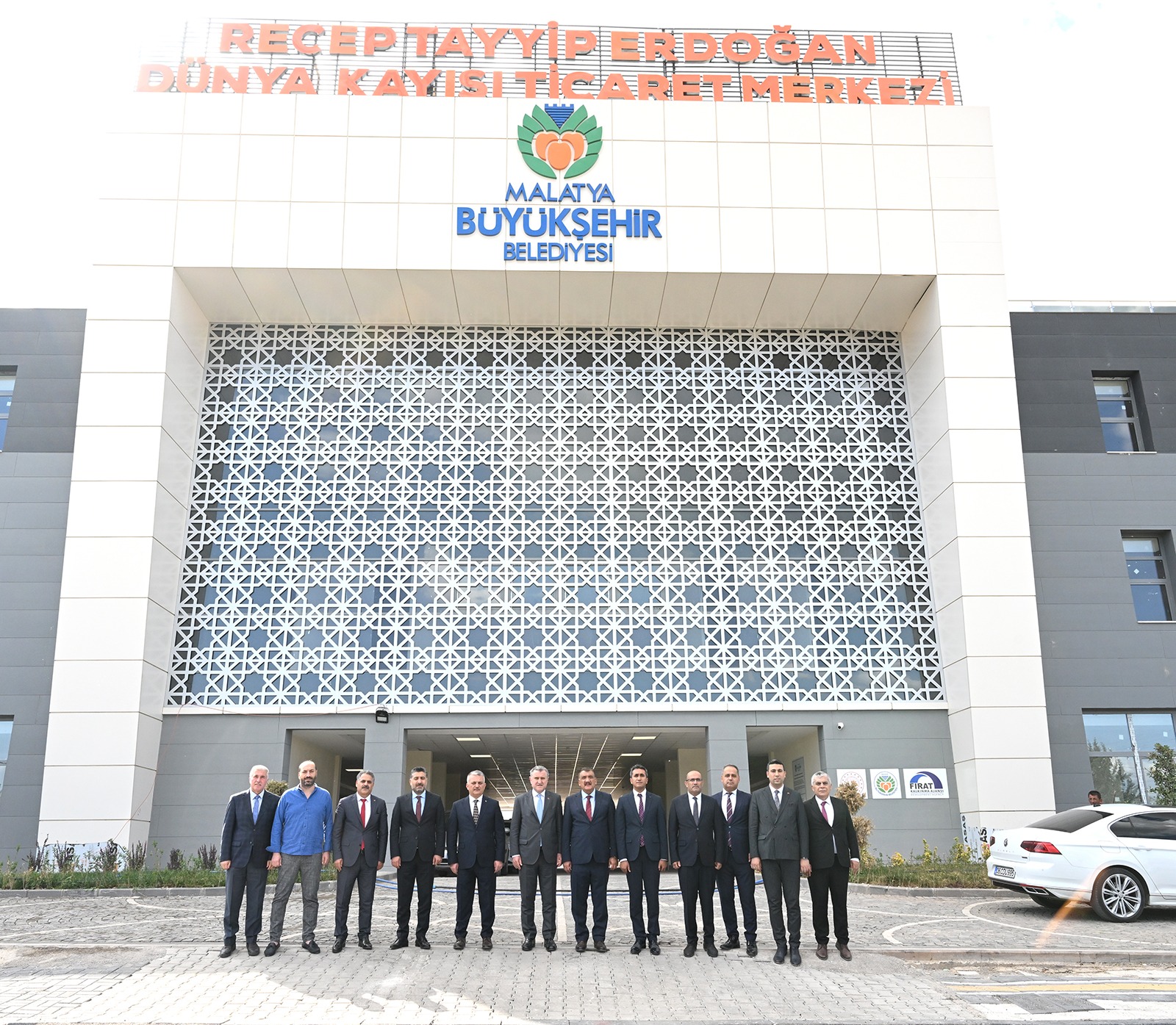 ÇOK MODERN VE KAYISI İÇİN ÖNEMLİ BİR MERKEZ