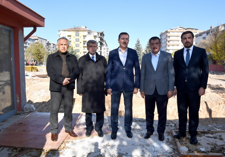 CUMHURİYET MEYDANINDA ÇALIŞMALAR DEVAM EDİYOR 2022 YILI CUMHURİYET BAYRAMINI CUMHURİYET MEYDANINDA KUTLAYACAĞIZ