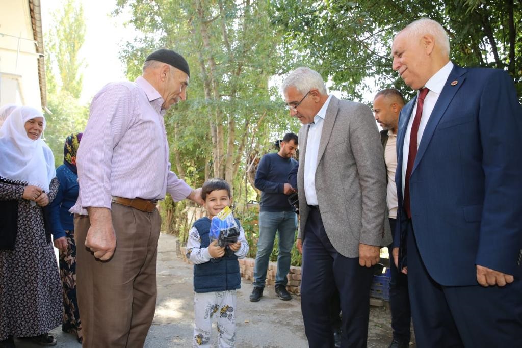 DAR GELİRLİ 400 AİLEYE DOĞALGAZ SOBASI YARDIMI