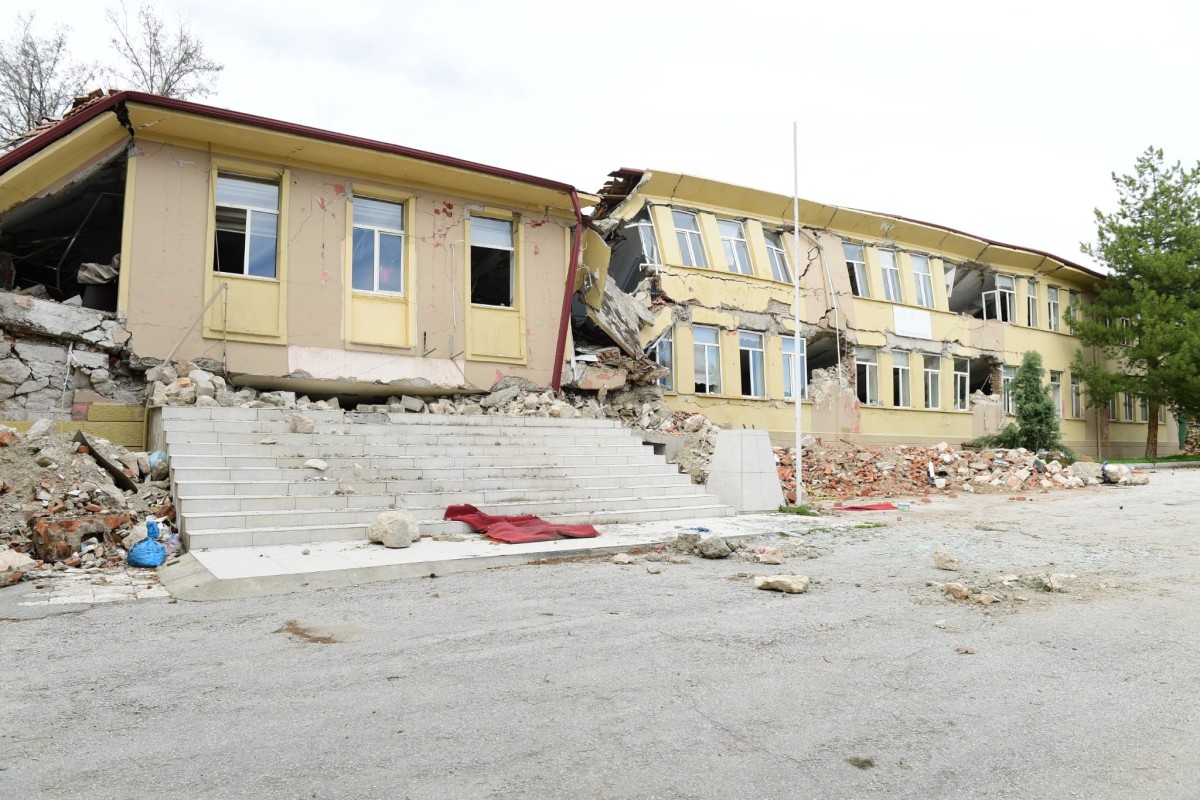 Depremde Yan Yatan Bina Müze Yapılacak