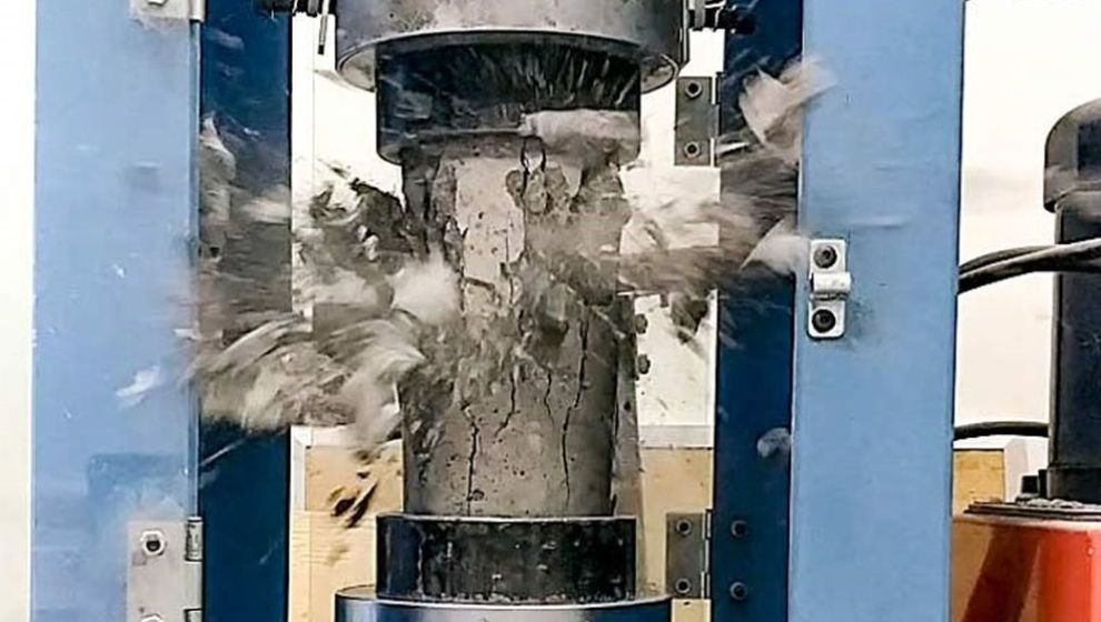 Depremde Zarar Gören Okulun Yeni Binasında Beton Skandalı!