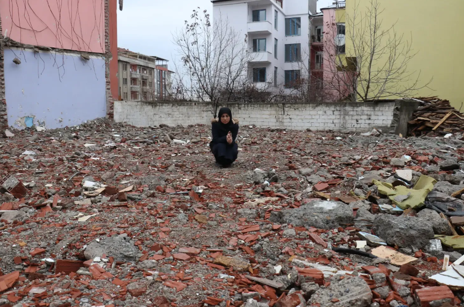 Depremin ardından derin acı! O geceyi hala unutamıyor!