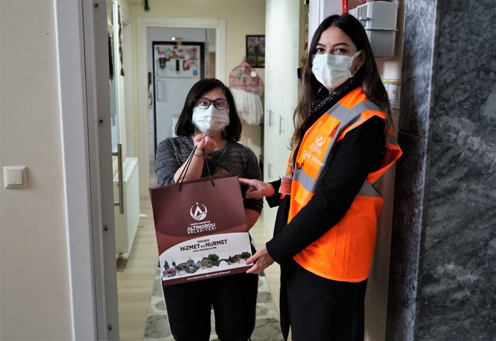 Down sendromlu çocuklara anlamlı ziyaret
