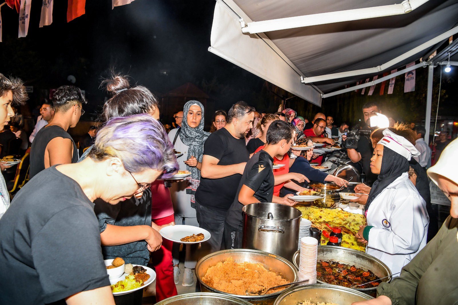 DÜNYA’NIN EN ZENGİN MUTFAK KÜLTÜRÜNE SAHİBİZ