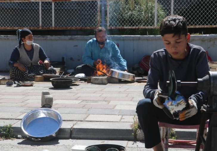 Ekmek Parasına Ateş Başında Ter!