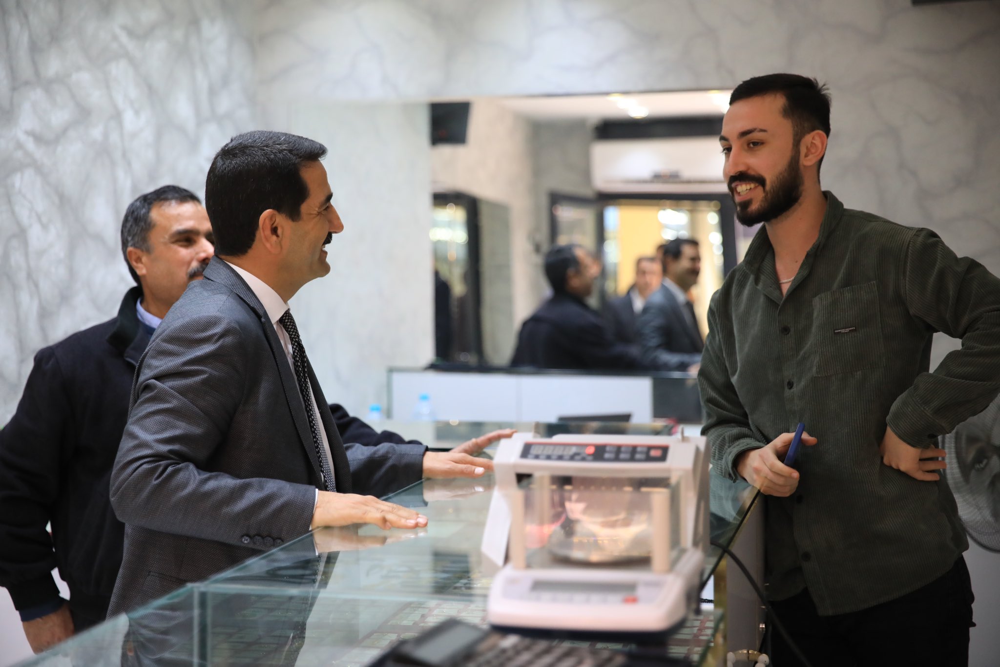 “EN KISA ZAMANDA ESNAFLARIMIZI YENİ İŞ YERLERİNE KAVUŞTURACAĞIZ”