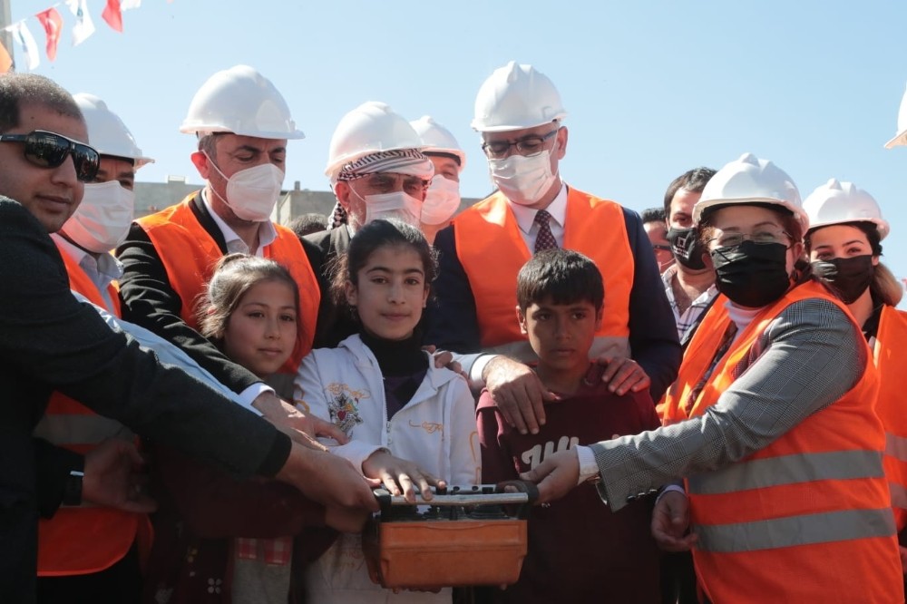 Eyyübiyede Gençlik Merkezi temeli atıldı
