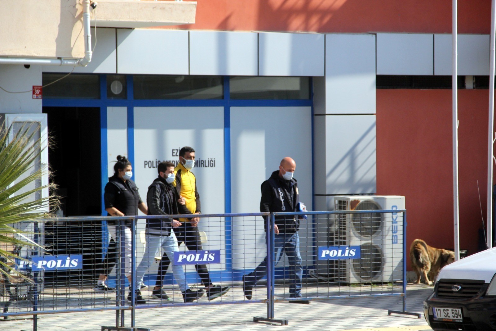 Ezine´de uyuşturucu operasyonu: 2 gözaltı
