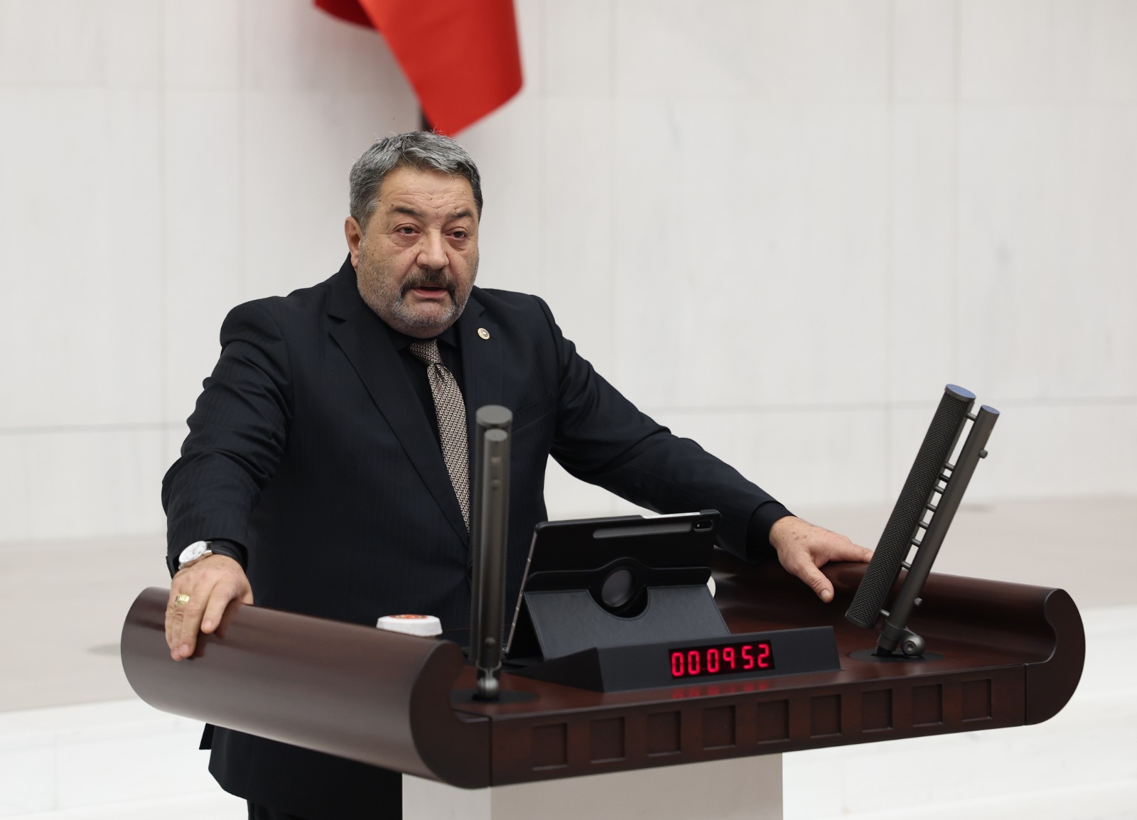 Fendoğlu TBMM’de konuştu, “Devlet, ebet müddet; Devlet ihanet edeni de, hizmet edeni de unutmaz”