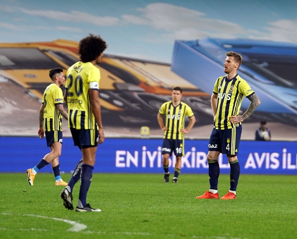 Fenerbahçe bu sezon 6 mağlubiyet ile rekor kırdı
