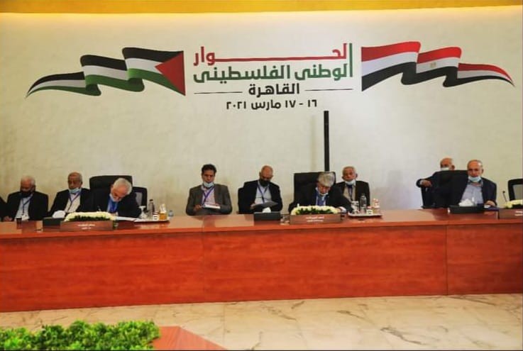 Filistinli taraflar seçim sürecini garanti altına alan Şeref Yasası´nı imzaladı
