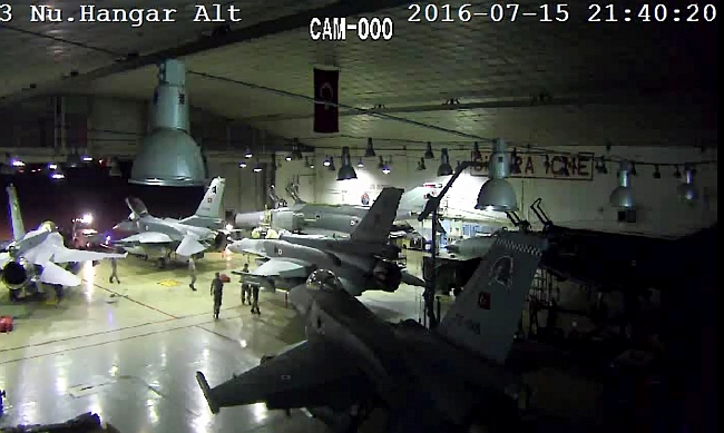 Firardaki Eski Pilotlara da 'Adli Kontrol' Kararı!