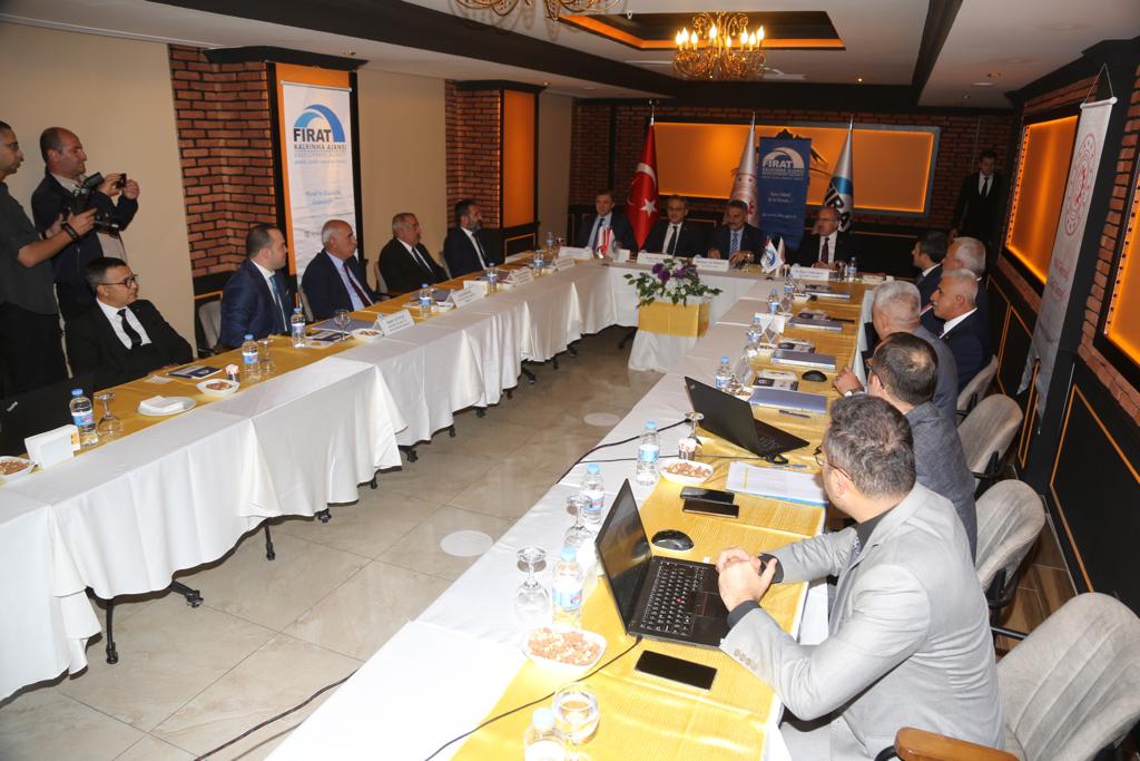 Fırat Kalkınma Ajansı 2022 yılı Ekim Ayı Yönetim Kurulu Toplantısı Tunceli’de Gerçekleştirildi.