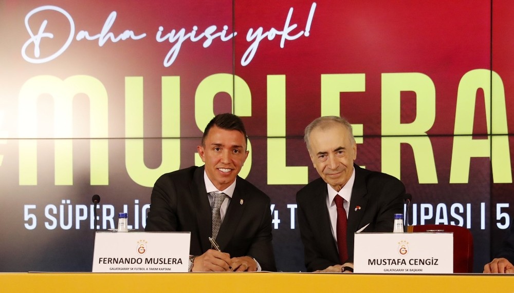 Galatasaray, Fernando Muslera´nın sözleşmesini 2024 yılına uzattı
