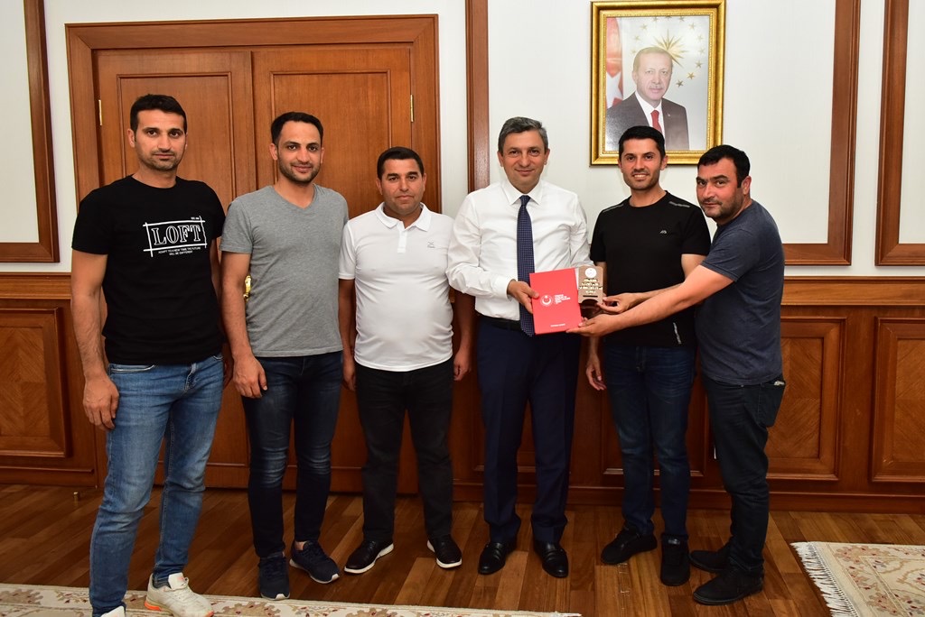 Gaziler ve Şehit Aileleri Vakfı Batman Şube Başkanlığından Vali Şahin’e Ziyaret