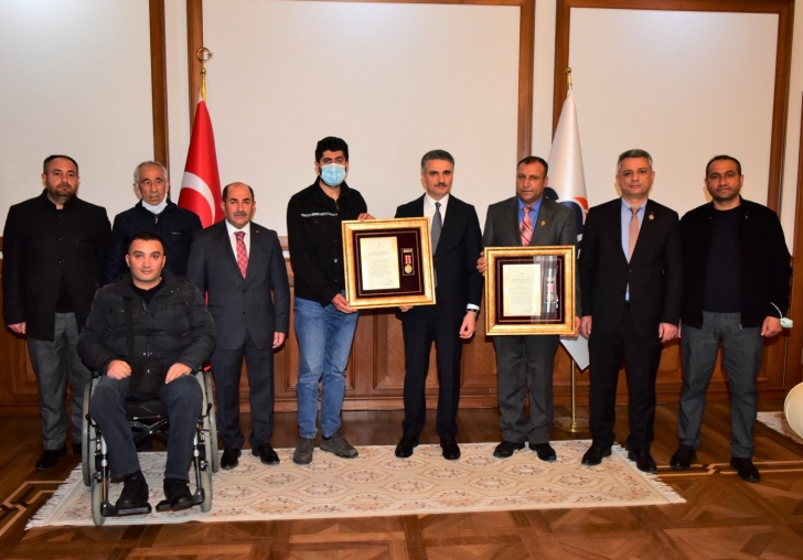 Gazilerimize Devlet Övünç Madalyası ve Beratı Verildi