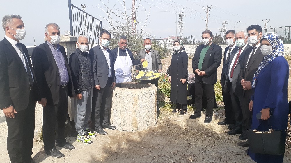 Gelenekler sonraki kuşaklara aktarılıyor
