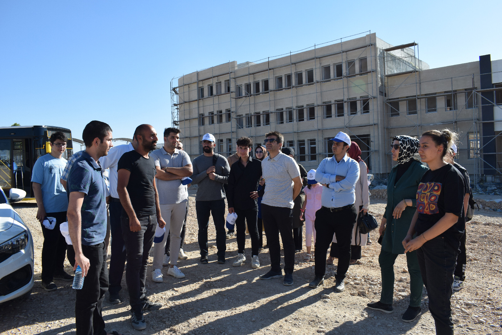 GENÇ STK’LAR BÜYÜKŞEHİR  BELEDİYESİNİN YATIRIMLARINI GEZDİLER