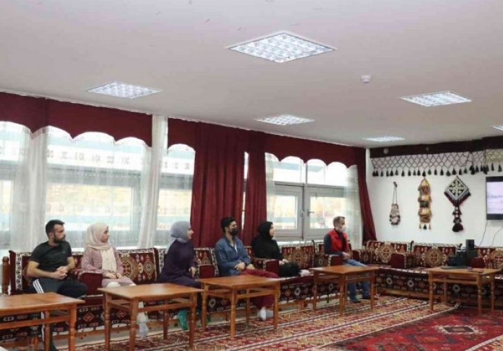 Gençlere tarih bilinci aşılandı Kaynak: Gençlere tarih bilinci aşılandı 