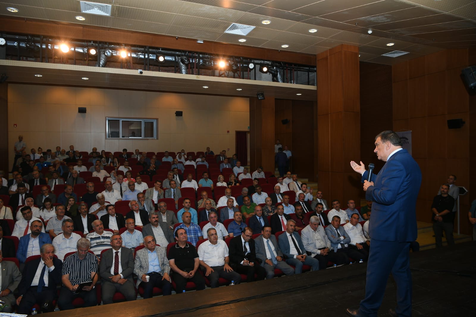 Geniş Katılımlı Bir Kayısı Festivali Yapacağız