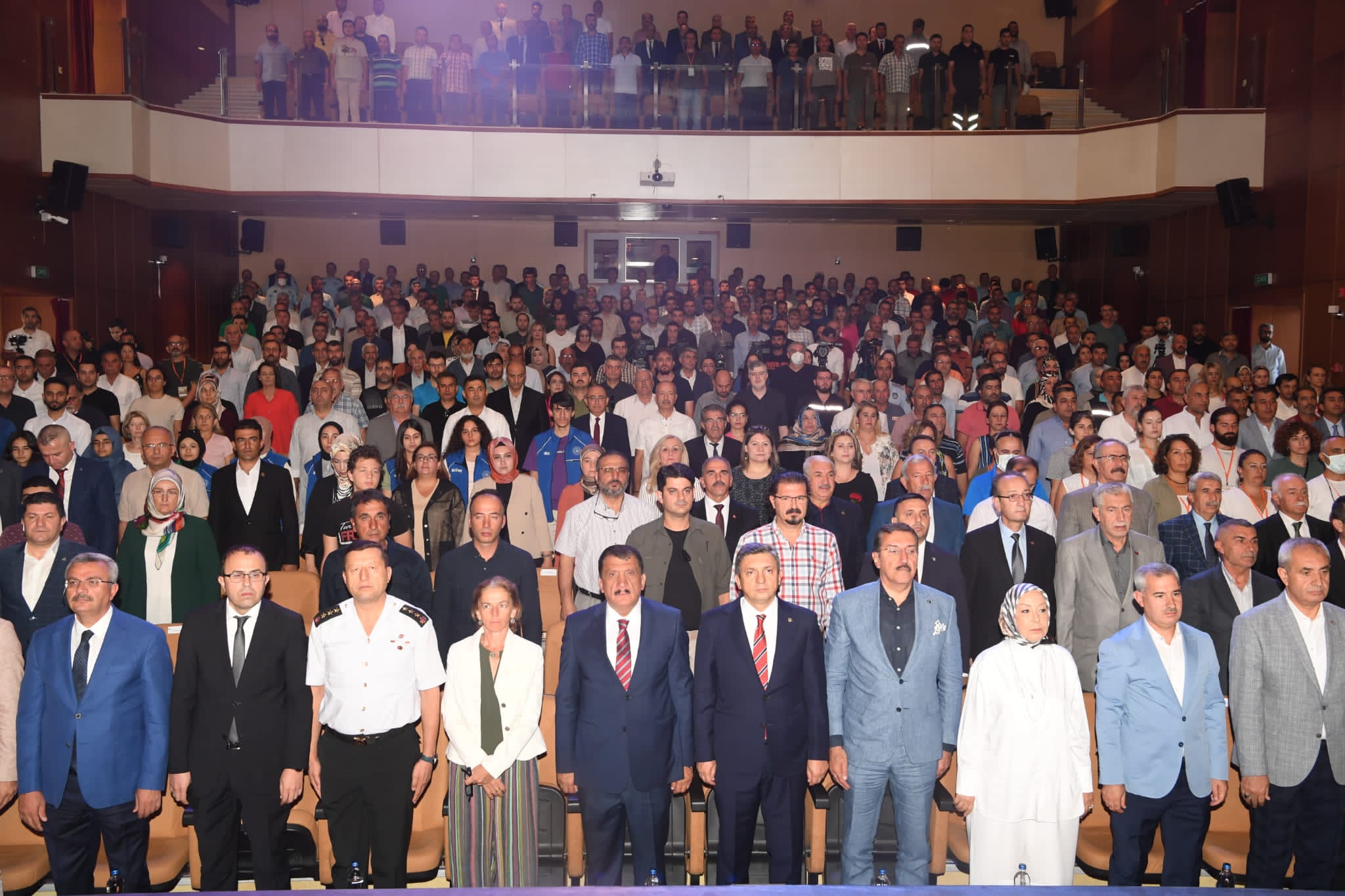 GÜRKAN, “GEÇMİŞİMİZİN ÖĞRETİSİNİ DOĞRU BİR ŞEKİLDE GELECEK KUŞAKLARA AKTARMAK  GÖREVİMİZDİR”