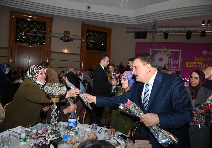 GÜRKAN, KADINLAR BİZİM BAŞIMIZIN TACIDIR,  ONLAR CENNETİN HAMİLERİDİR