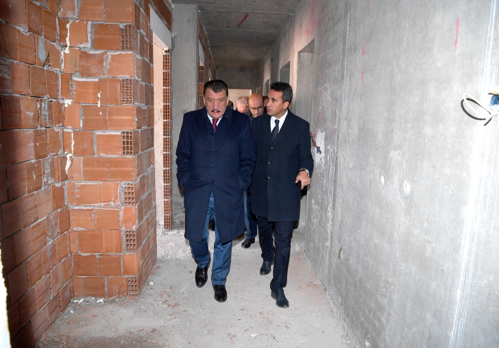 GÜRKAN: VATANDAŞLARIMIZ EYLÜL AYINDA KONUTLARINA KAVUŞUYOR