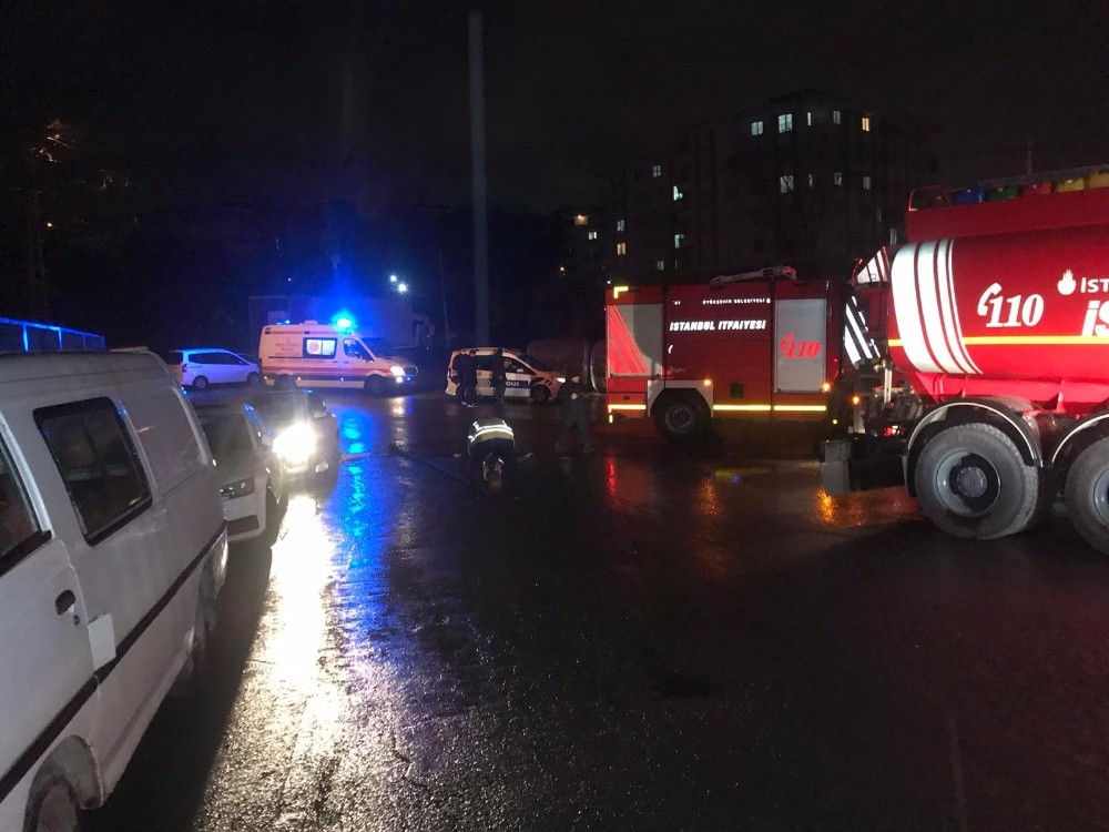 Hadımköy´de kozmetik fabrikasında yangın
