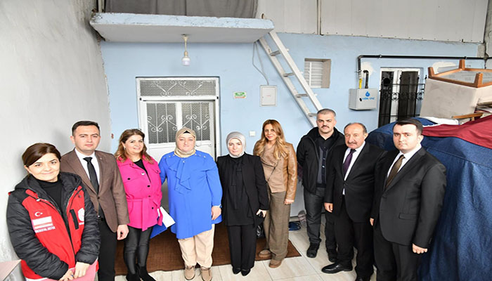 Hanife Yazıcı’dan Battalgazi Ve Yeşilyurt İlçesindeki Ailelere Ziyaret