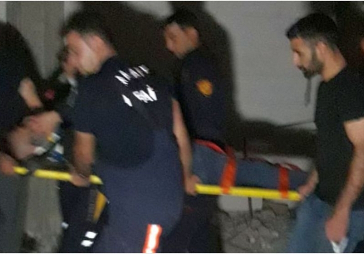 Havalandırma Boşluğuna Düşerek Yaralandı