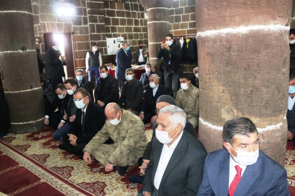 Helikopter kazasındaki 11 şehit için mevlit verildi
