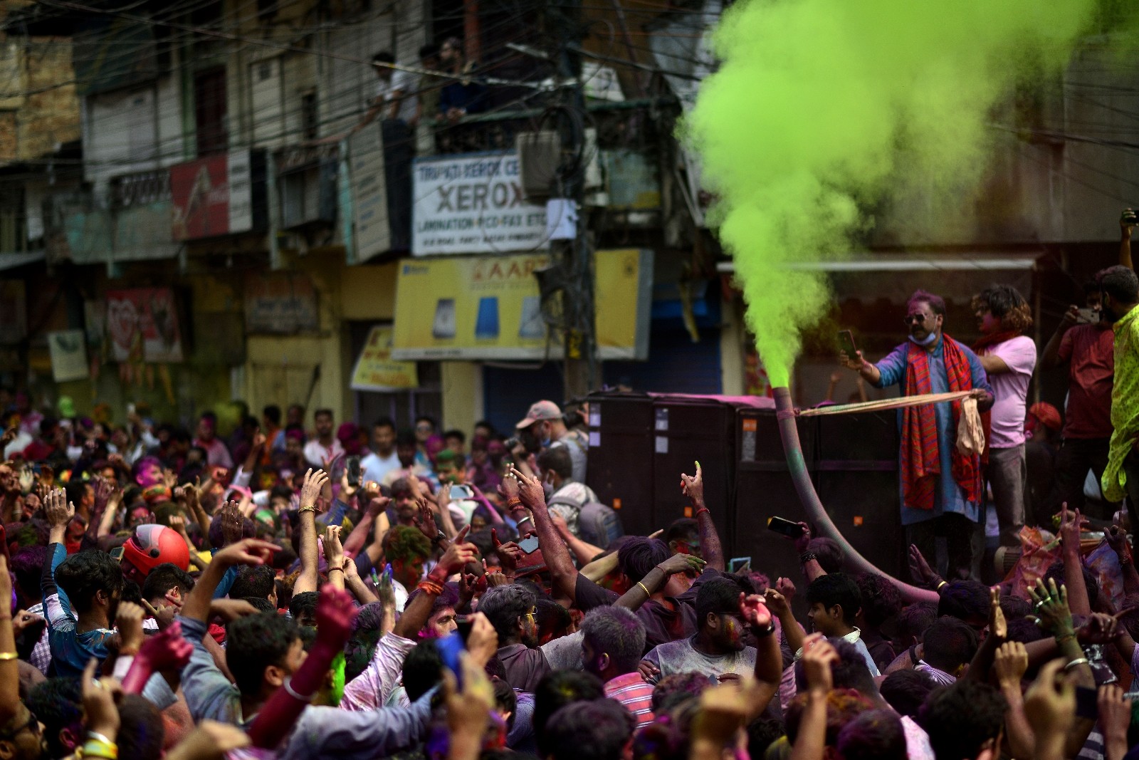 Hindistan´da Holi festivali kanlı bitti: 41 ölü, 38 yaralı
