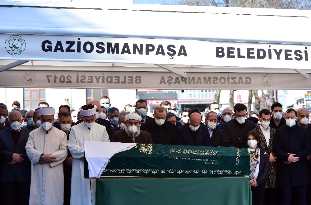 İçişleri Bakanı Soylu´nun vefat eden annesi, son yolculuğuna uğurlandı
