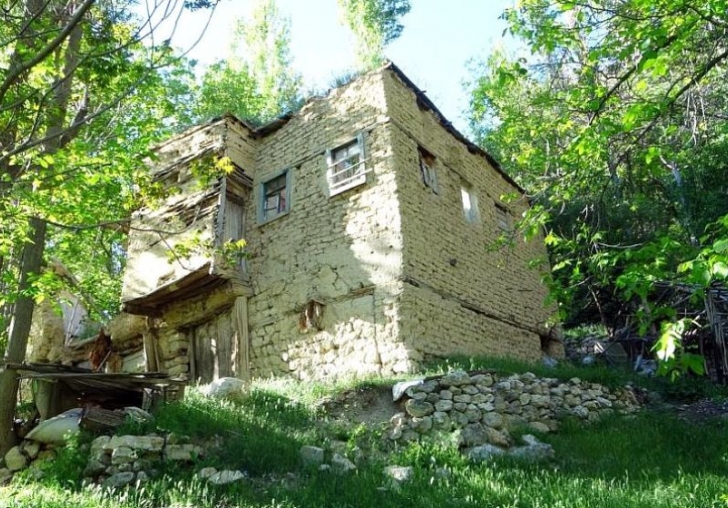 İki Asırlık Değirmen Harabeye Döndü