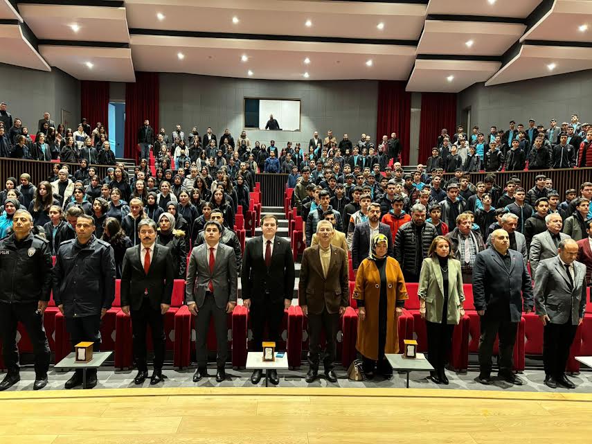 İlçemizde 12 Mart İstiklal Marşının Kabulü ve Mehmet Akif Ersoy’u anma günü programı düzenlendi.