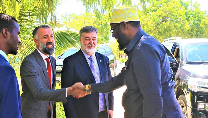 “İmam’ın, Camiden Kıtalara Uzanan İyilik Yolculuğu”