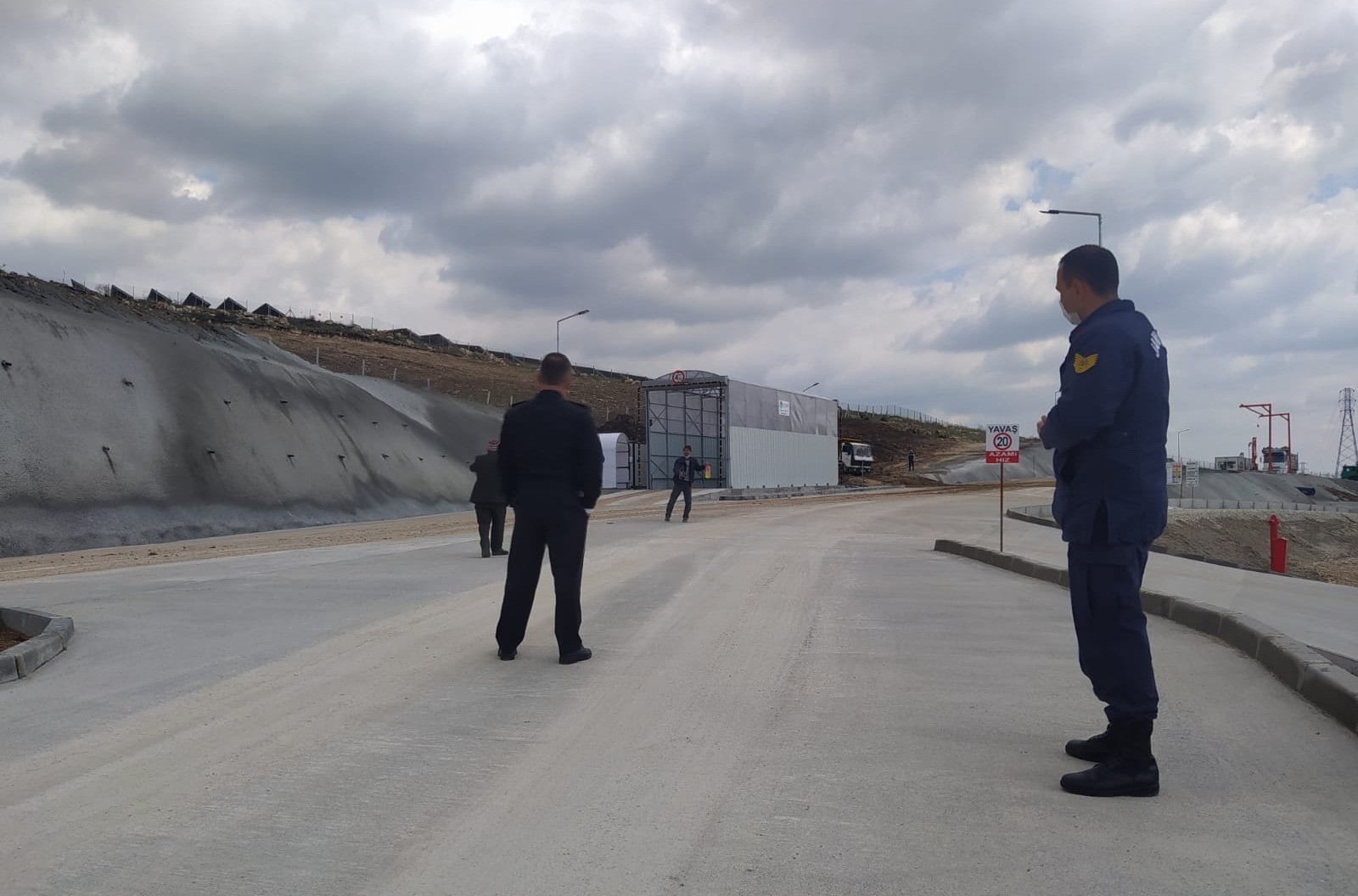 İntihar etmek istedi, komutan ikna etti
