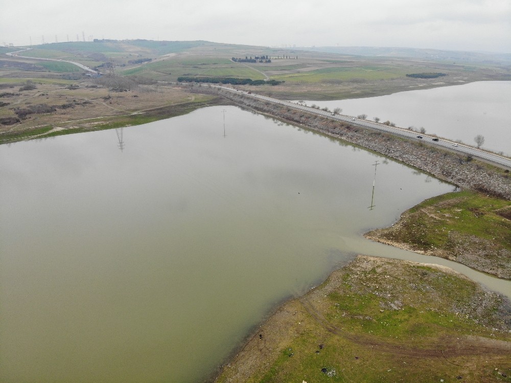 İstanbul´da 3 barajın doluluk oranı yüzde 50´nin altında kaldı
