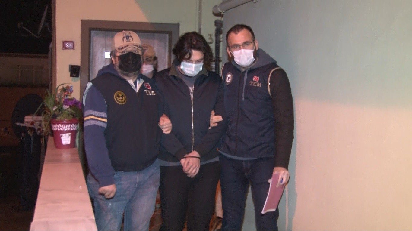 İstanbul merkezli 25 ilde FETÖ´nün TSK yapılanmasına yönelik eş zamanlı operasyon
