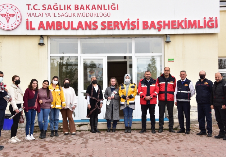 İTFAİYE DAİRA BAŞKANLIĞI KADIN SAĞLIKÇILARIN  KADINLAR GÜNÜNÜ KUTLADI