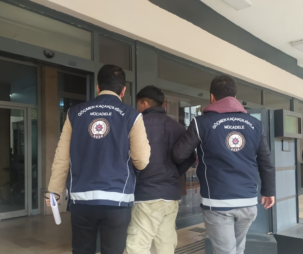 Kaçak Göçmen Ticareti Yapanlar Tutuklandı