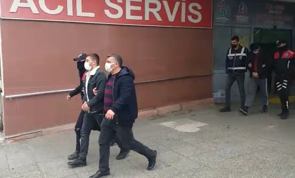 Kahramanmaraş´ta otodan hırsızlık yapan 3 kişi tutuklandı
