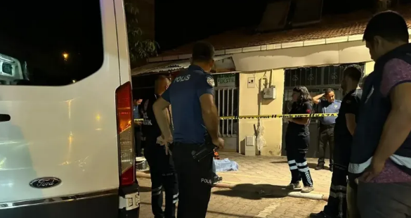 Kaldırımda Bir Anda Yere Yığılan Adam Hayatını Kaybetti