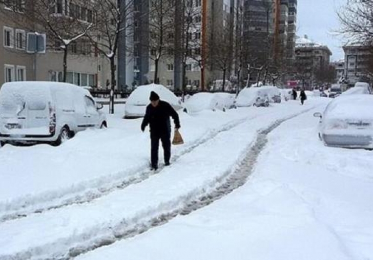 Kar geri geliyor, İstanbul dahil birçok kentte kar yağışı bekleniyor! Meteoroloji 19 ili uyardı